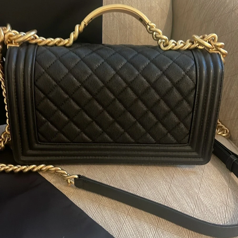 Chanel - Picture 5 of 7